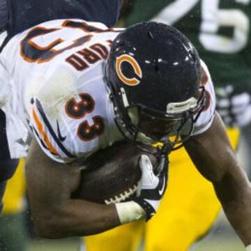 Jeremy Langford voló como el resto de los Bears sobre Lambeau Field. Dos derrotas divisionales consecutivas en La Tundra. El mundo se acaba y se acumulan las señales.