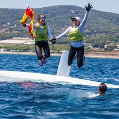 Oro femenino para Paula e Isabel Laiseca en el Mundial de 29er