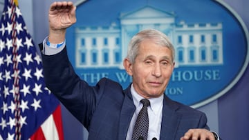 FILE PHOTO: Dr. Anthony Fauci speaks about the Omicron coronavirus variant during a press briefing at the White House in Washington, U.S., December 1, 2021. REUTERS/Kevin Lamarque/File Photo