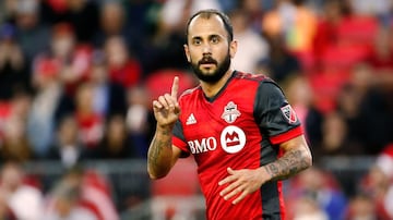 El mediocampista pasó de noche por Cruz Azul, dejó México por temas personales y emigró a la MLS con el Toronto FC, donde ha tenido más actividad, pues suma 37 partidos y 10 goles. 