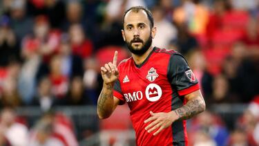 El mediocampista pasó de noche por Cruz Azul, dejó México por temas personales y emigró a la MLS con el Toronto FC, donde ha tenido más actividad, pues suma 37 partidos y 10 goles. 