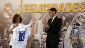 Botella, con Casillas en el Ayuntamiento.