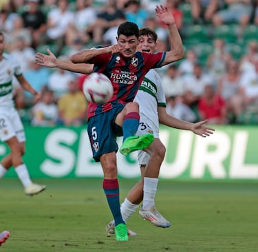 El auténtico mariscal de la defensa, en el tramo final del partido se sumó al ataque para intentar arañar algo y lo consiguió. Su gol vale una victoria para su equipo. 
