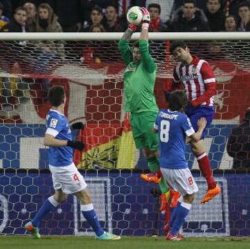 Parada de Iago Herrerín.