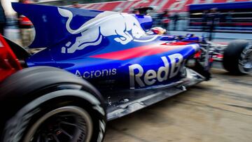 MONTMELO, SPAIN - FEBRUARY 27:  Carlos Sainz of Scuderia Toro Rosso and Spain during day one of Formula One winter testing at Circuit de Catalunya on February 27, 2017 in Montmelo, Spain.  (Photo by Peter Fox/Getty Images)