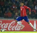 Jara ya es el cuarto jugador con más partidos por Chile