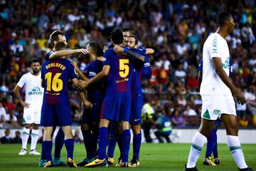 Sergio Busquets celebr¨® el segundo gol con sus compa?eros.