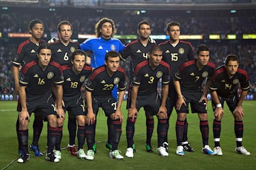 Pumas a la carga por mundialista de Rayados