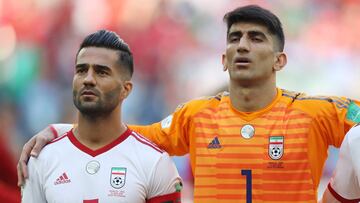 Alí Beiranvand durante el himno de su selección.
