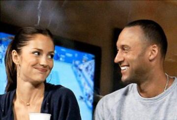 La actriz estadounidense Minka Kelly vivió un romance de tres años con el beisbolista Derek Jeter, de quien se dice ha tenido un amorío con más de una famosa. 