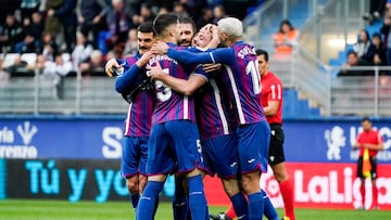 El Eibar celebra el gol de Bautista