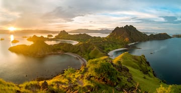 El drag¨®n de Komodo es una especie emblem¨¢tica de las islas de Indonesia, especialmente de la isla de Komodo, pero incluye otras como Rinca, Flores, Gili Motang y Gili Dasami. La isla de Komodo es, administrativamente, la provincia de Nusatenggara Oriental. Este territorio se caracteriza por ser zonas secas y c¨¢lidas, condiciones ideales para la superveniencia de del Drag¨®n.