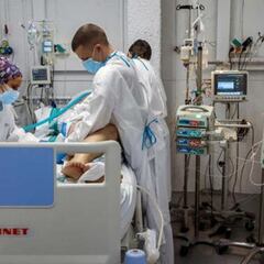 Los negacionistas no vacunados llenan las UCIs