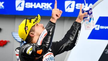 Canet mirando al cielo de Le Mans.