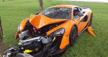 El futbolista Paulinho, ex del Oporto, estrella su McLaren de 600.000 euros contra un ¨¢rbol