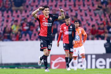 Angel Marquez celebrates his goal 2-0 of Atlas during the 7th round match between Atlas and Pachuca  as part of the Liga BBVA MX, Torneo Apertura 2024 at Jalisco Stadium on September 13, 2024 in Guadalajara, Jalisco, Mexico.