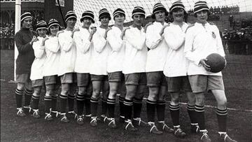 Las chicas inglesas crean su propia Football Association (1921)