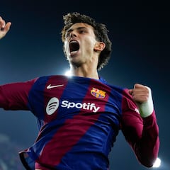 BARCELONA, 28/11/2023.- El delantero del Barcelona Joao Félix celebra tras marcar el segundo gol ante el Oporto, durante el partido de la fase de grupos de la Liga de Campeones que FC Barcelona y Oporto disputan hoy martes en el estadio Olímpico de Montjuic. EFE/Alejandro García