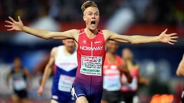 Filip Ingebrigtsen celebra su victoria en la final del 1.500 en los Europeos al aire libre de Ámsterdam de 2016.
