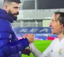 El recado de Modric a Piqué al acabar el partido que el madridismo aplaude en redes