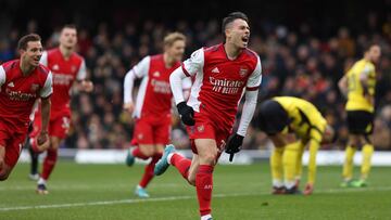 Gabriel Martinelli, jugador del Arsenal, celebra el gol anotado ante el Watford en Premier League.