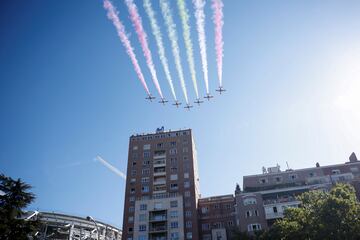 La Patrulla Águila durante el desfile del 12 de octubre de las Fuerzas Armadas.