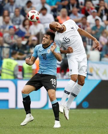 Steven N´Zonzi y Maxi Gómez.