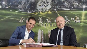 Allegri posa junto a Marotta tras ampliar su contrato.