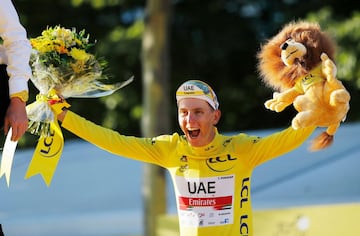 El joven esloveno del UAE Emirates puede presumir de ser el segundo ciclista m¨¢s joven de la historia en ganar el Tour de Francia. Lo hizo en 2020, con tan solo 21 a?os y volvi¨® a repetir haza?a en la ¨²ltima edici¨®n. Adem¨¢s, se colg¨® el bronce en Tokio en la modalidad de ciclismo en ruta. Es una de las mayores promesas del ciclismo mundial.