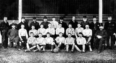 El Sunderland es el sexto equipo con más títulos ligueros de Inglaterra. El equipo del condado de Tyne y Wear tiene seis ligas inglesas, conseguidas entre 1892 y 1936. Actualmente se encuentra en la League 1 (tercera división inglesa) y lucha por volver a la Championship. En las temporadas 2016-17 y 2017-18 enlazó dos descensos consecutivos. Tiene dos récords del fútbol inglés, uno positivo y otro negativo. El primero, el del equipo que ha conseguido la mayor cantidad de puntos en una única temporada en el fútbol profesional, con 105. Dicha cifra le sirvió para volver a la Premier, en la temporada 1998-99. El récord negativo es el de la menor cantidad de puntos desde que se otorgan tres por victoria. En la 2005-06, militando en la Premier, consiguió tan sólo 15, que le costaron el descenso.
