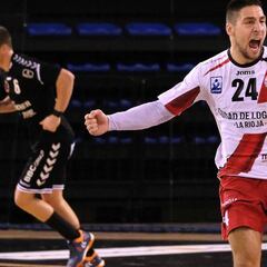 Aginagalde se retira con una parada que clasifica al Logroño