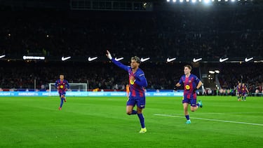 Magnífico el centro de Dani Olmo con la picadita, conectando con la volea en el aire del remate acrobático de Lamine Yamal, superando la estirada de Aarón Escandell. 