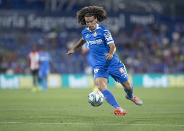 이것은 2019-2020 시즌이 Getup에 배정 된 후 1 천만 유로에 구입 한 Football Club Barcelona Que의 가장 큰 약속 중 하나입니다.