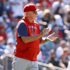 Why did the Los Angeles Angels manager Joe Maddon get fired?