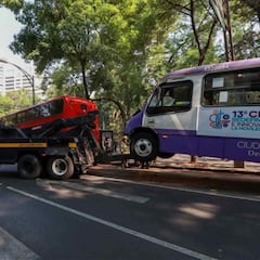 Choque Metrobús y camión en Reforma: 10 personas continúan hospitalizadas