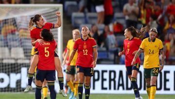 HUELVA, SPAIN - JUNE 25: Mariona Caldentey celebrates with Ivana Andres of Spain after scoring their team's first goal during the Women's International Friendly match between Spain and Australia at Estadio Nuevo Colombino on June 25, 2022 in Huelva, Spain. (Photo by Fran Santiago/Getty Images)