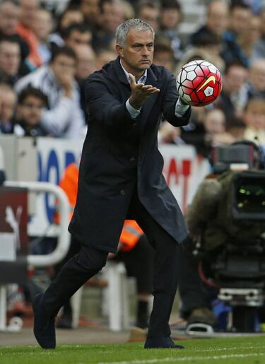 Mourinho could be the perfect manager for Valencia