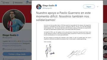 Diego Godín and Luis Suárez declare support for Paolo Guerrero