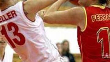 <b>CON PROBLEMAS.</B> España tuvo que pasar por los momentos más difíciles a los que se ha enfrentado hasta ahora en este Europeo por culpa de su escasa tensión defensiva en los dos primeros cuartos y, además, por sus malos porcentajes de tiro.