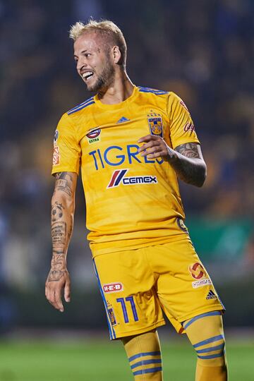 'El Diente' López fue una de las grandes bombas del mercado para el Clausura 2020. El delantero uruguayo llegó a jugar con AS Roma en la primera división de Italia. Tigres lo sumó a su plantilla después de pagar a Internacional de Porto Alegre por su pase.