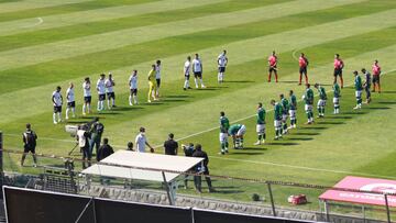 El emotivo minuto de silencio que marcó el duelo de Colo Colo