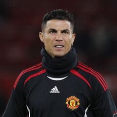 Juve offices searched as spotlight falls on Ronaldo sale to United