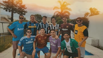 Tenista argentino celebra con sus amigos, se visten con camisetas de fútbol y elige la de un chileno