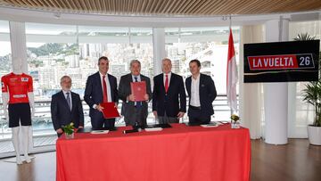 El director de La Vuelta Javier Guillén durante el acto de la firma de Mónaco como gran salida de La Vuelta 2026.