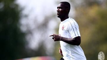 Cristian Zapata durante un entrenamiento con el Milan antes del inicio de la fase de grupos de la Europa League