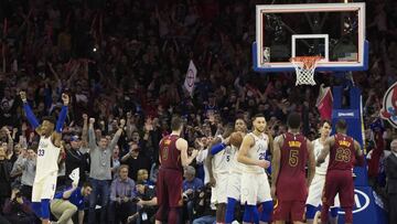 Ben Simmons y los Sixers vencen de manera cardíaca a los Cavs