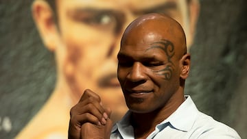 Action Photo of Mike Tyson during session weight Marquez vs Pacquiao, Foto de acción de Mike Tyson durante sesión de pesaje,Marquez vs Pacquiao/7-dic-2012/Mexsport/Osvaldo Aguilar.
 
Fotos tomadas con el siguiente equipo Nikon.
Cámara D4
Cámara D300S
Lente Nikkor 400mm 1:2.8G VR
Lente Nikkor 70-200mm 1:2.8G
Lente Nikkor 24-70mm 1:2.8G
Lente Nikkor 14-24mm 1:2.8G
Flash SB-910
Action Photo of Mike Tyson during session weight Marquez vs Pacquiao, Foto de accin de Mike Tyson durante sesin de pesaje,Marquez vs Pacquiao/7-dic-2012/Mexsport/Osvaldo Aguilar.
 
Fotos tomadas con el siguiente equipo Nikon.
Cmara D4 Cmara D300S Lente Nikkor 400mm 1:2.8G VR Lente Nikkor 70-200mm 1:2.8G Lente Nikkor 24-70mm 1:2.8G Lente Nikkor 14-24mm 1:2.8G Flash SB-910