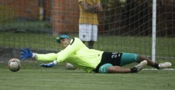 Con nómina mixta, Nacional prepara el clásico ante DIM