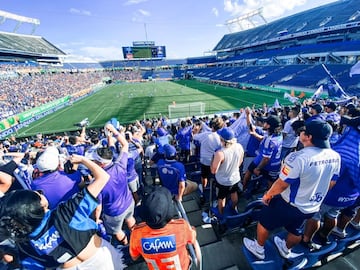 Más de 3 mil hinchas de Millonarios acudieron al Camping World Stadium de Orlando, Estados Unidos para el partido ante Everton por la Florida Cup.