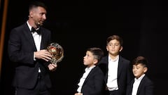 Paris (France), 30/10/2023.- Argentine international Lionel Messi is joined on stage by his three sons after winning the Ballon d'Or 2023 during the Ballon d'Or 2023 ceremony at the Theatre du Chatelet in Paris, France, 30 October 2023. (Francia) EFE/EPA/MOHAMMED BADRA
